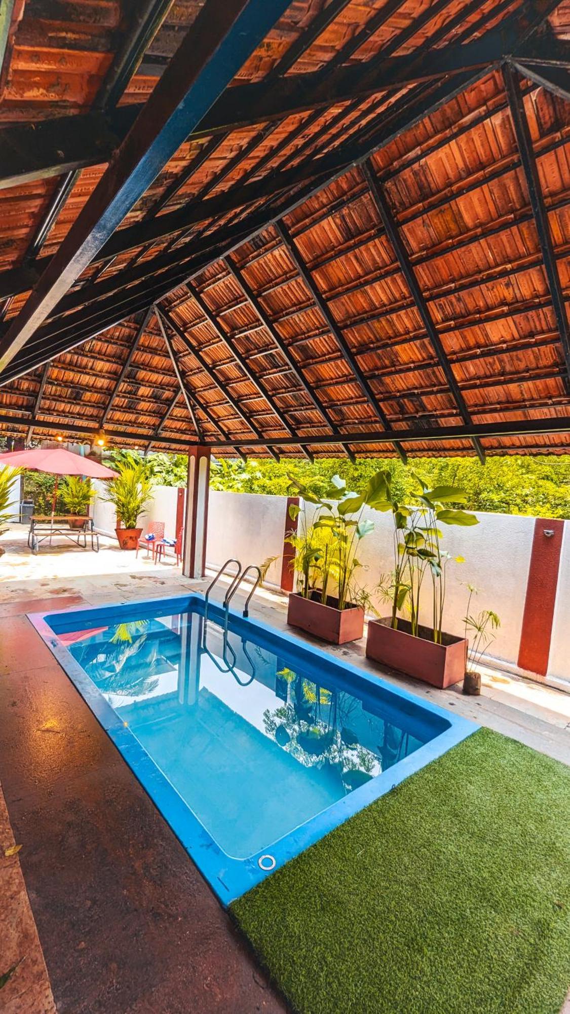 The First House By V3Homestay 4Bhk Private Pool Calangute Eksteriør bilde