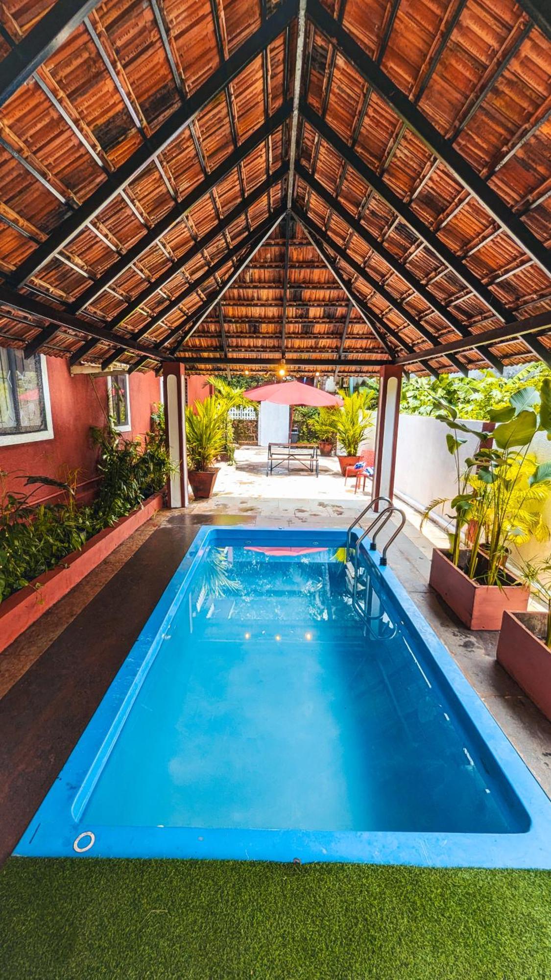 The First House By V3Homestay 4Bhk Private Pool Calangute Eksteriør bilde