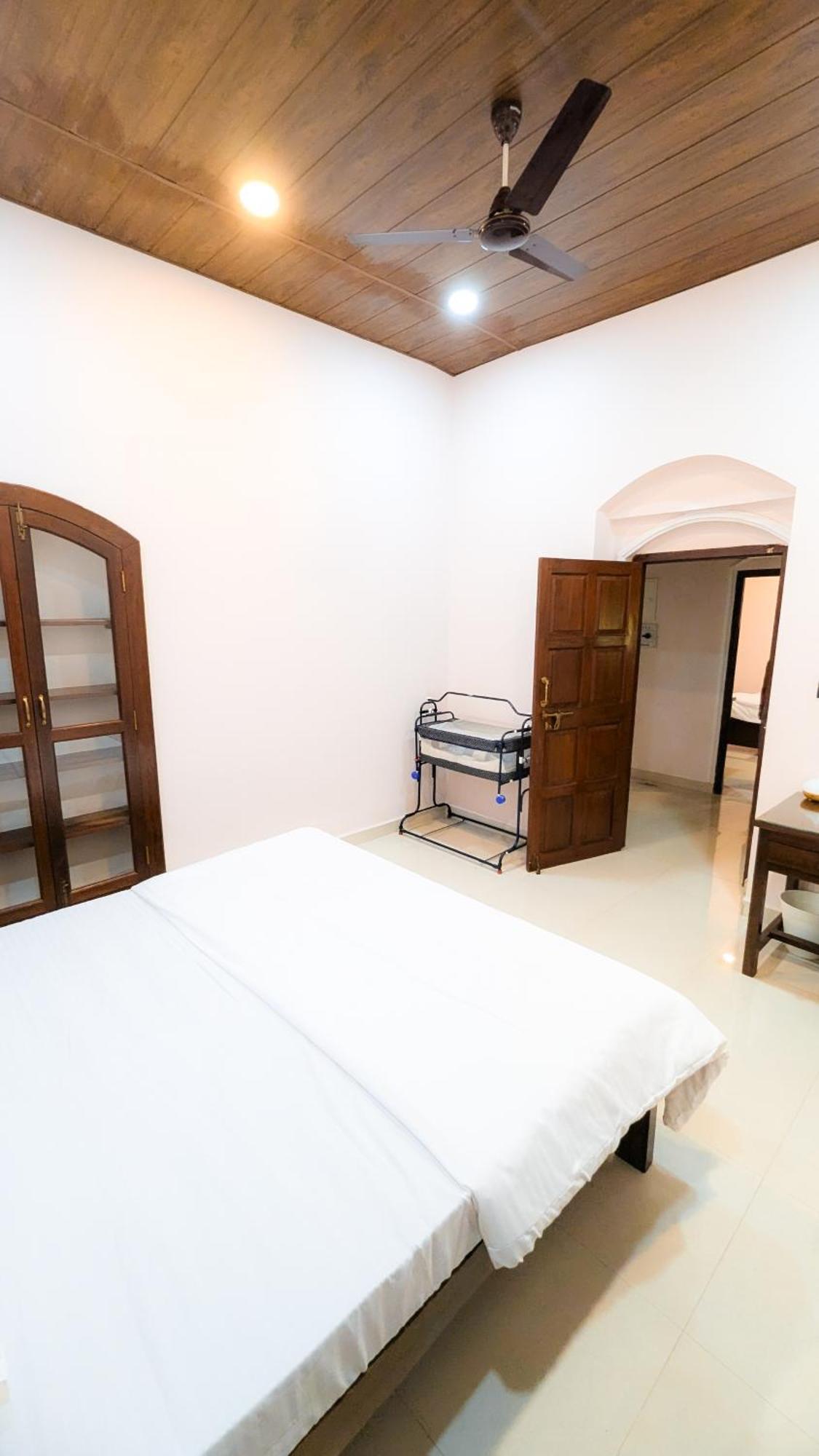 The First House By V3Homestay 4Bhk Private Pool Calangute Eksteriør bilde