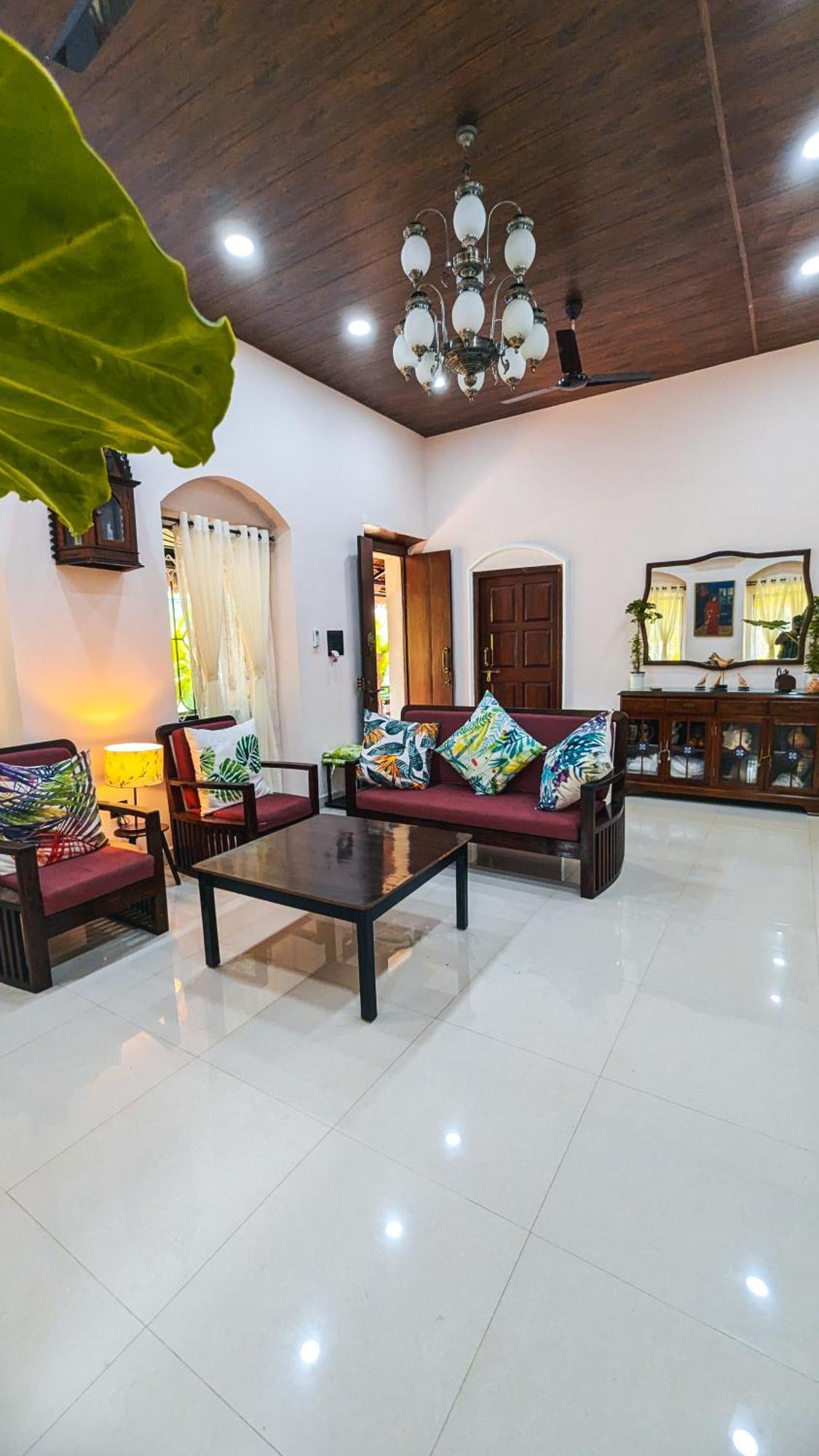 The First House By V3Homestay 4Bhk Private Pool Calangute Eksteriør bilde