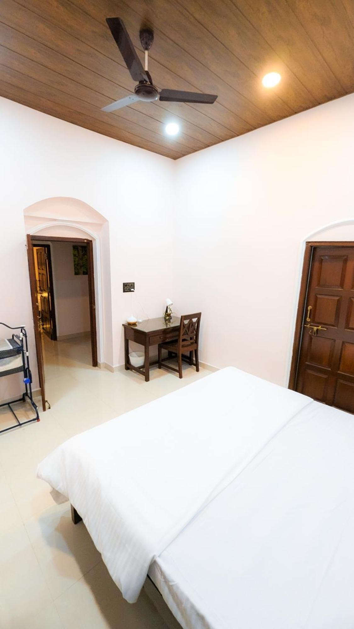 The First House By V3Homestay 4Bhk Private Pool Calangute Eksteriør bilde
