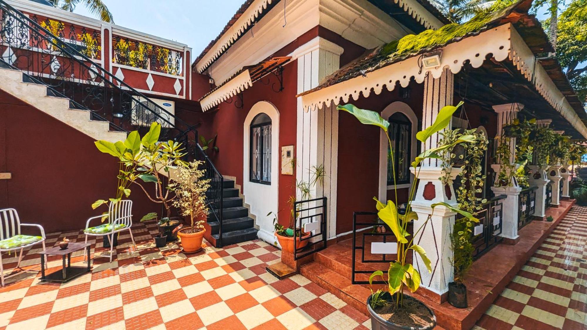 The First House By V3Homestay 4Bhk Private Pool Calangute Eksteriør bilde