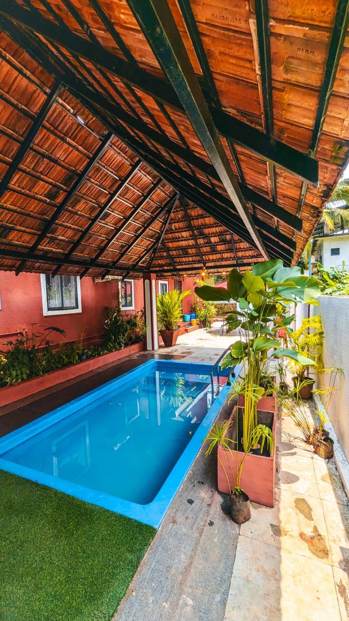 The First House By V3Homestay 4Bhk Private Pool Calangute Eksteriør bilde