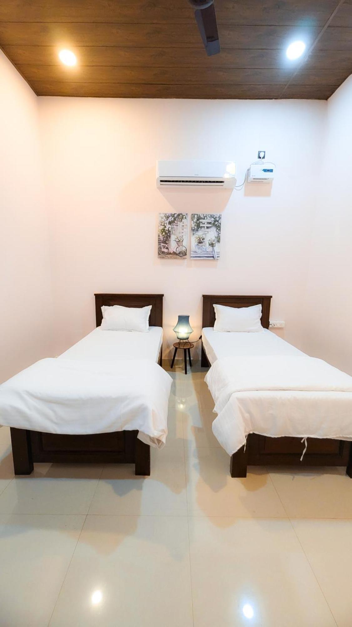 The First House By V3Homestay 4Bhk Private Pool Calangute Eksteriør bilde