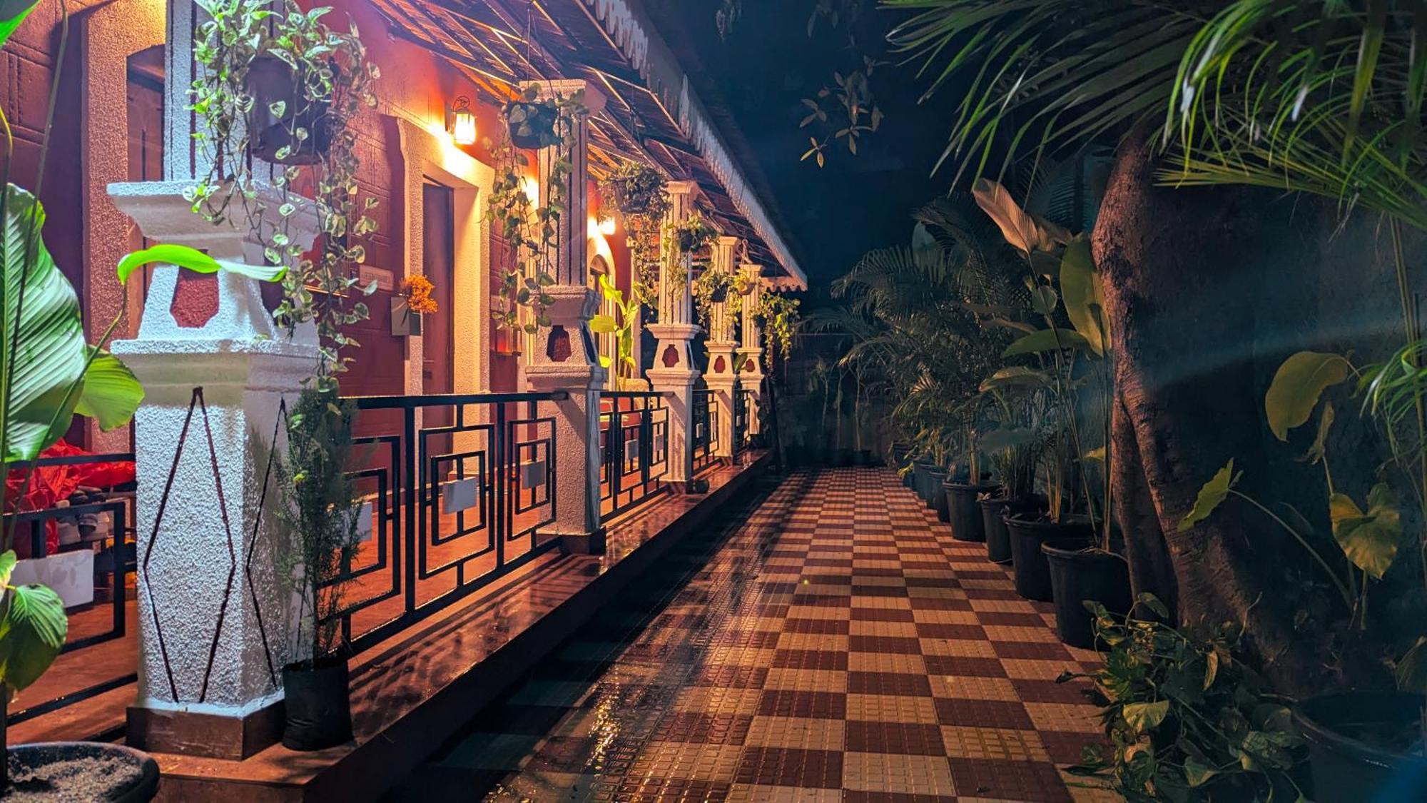The First House By V3Homestay 4Bhk Private Pool Calangute Eksteriør bilde