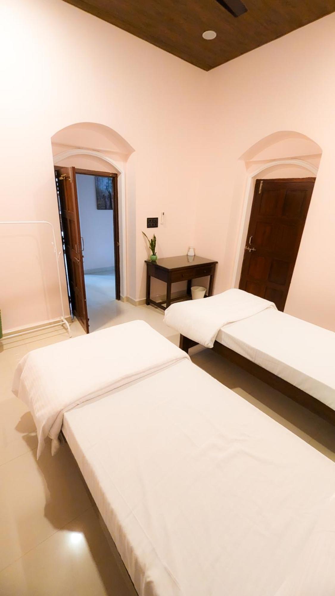 The First House By V3Homestay 4Bhk Private Pool Calangute Eksteriør bilde